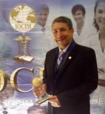 Doctor Edgar López premiado por IOCIM