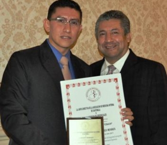 Premio al mejor medico residente de post grados en guatemala